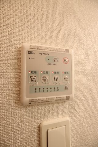 物件内観写真16　(浴室乾燥機)