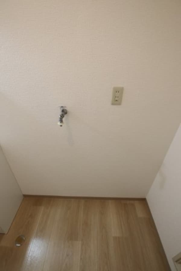 建物設備(室内洗濯機置き場)