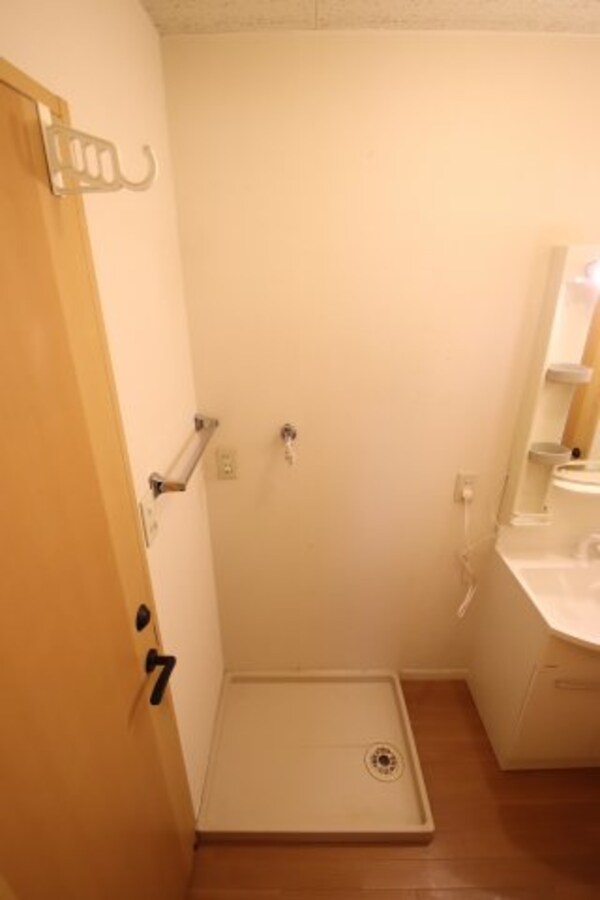 建物設備(室内洗濯機置き場)