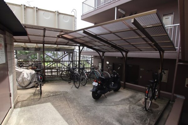 建物設備(駐輪場)