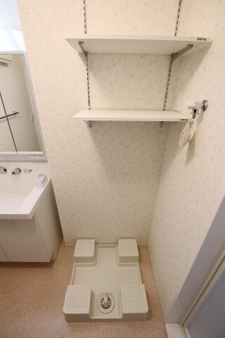 物件内観写真22　(室内洗濯機置場)