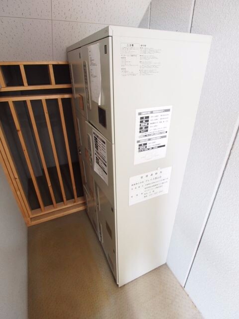 物件内観写真6　(宅配ボックス)