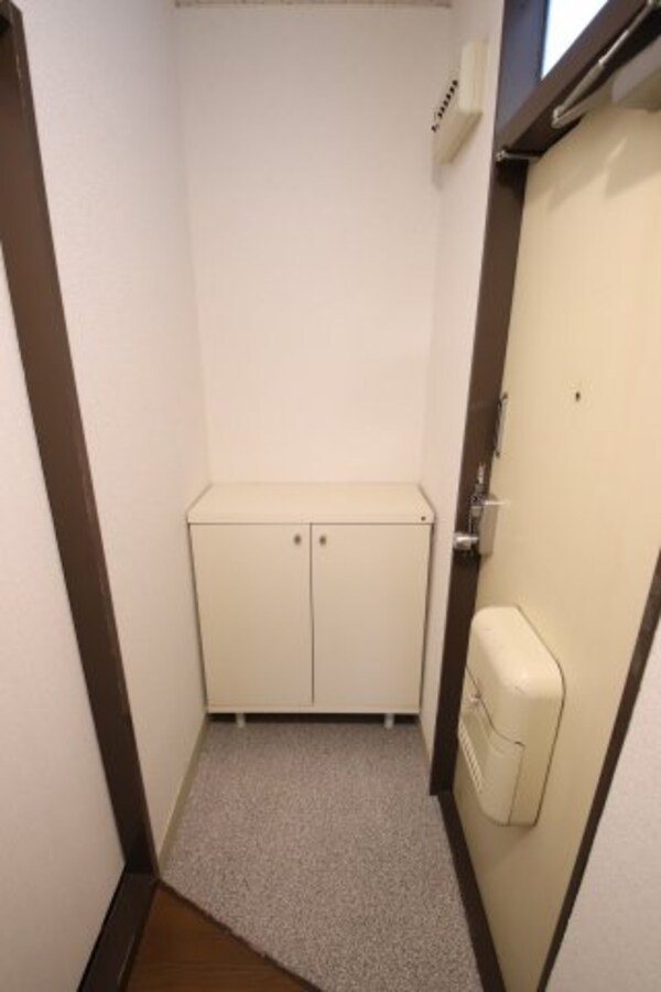 玄関(靴箱)