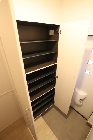 物件内観写真7　(シューズボックス)