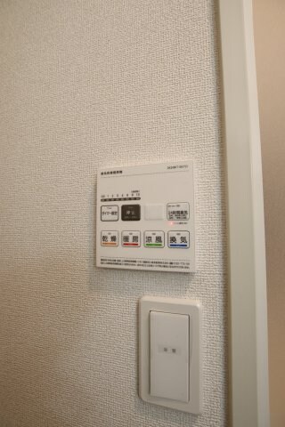 物件内観写真11　(浴室乾燥機)