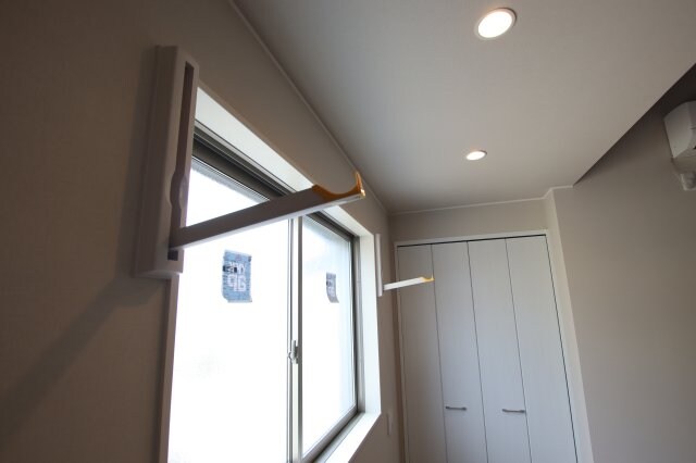 物件内観写真28　(室内干し器具)