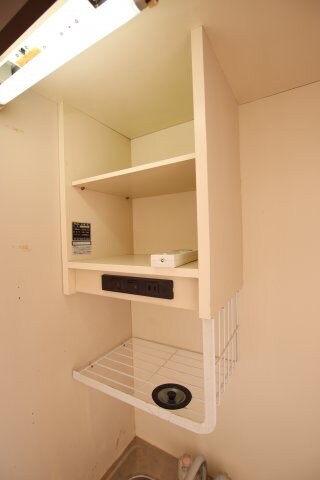 物件内観写真19　(吊戸棚)