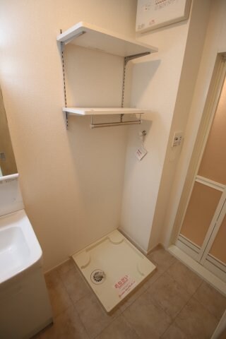 物件内観写真12　(室内洗濯機置場)