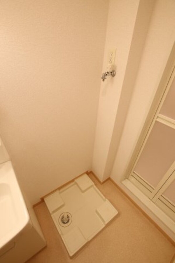 建物設備(室内洗濯機置き場)