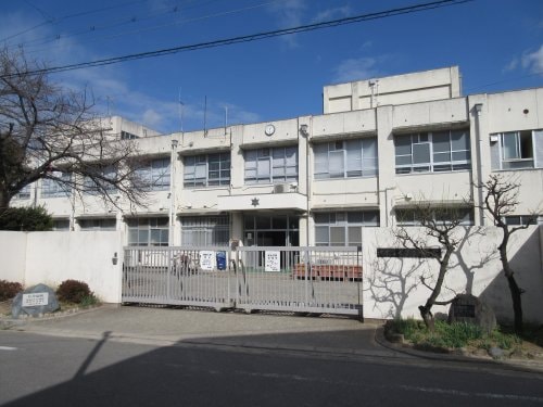 物件内観写真32　(登美丘中学校 762m)