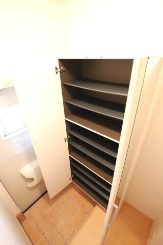 物件内観写真7　(シューズボックス)