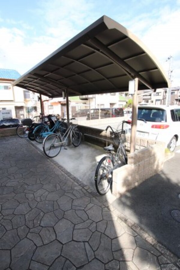 建物設備(駐輪場)