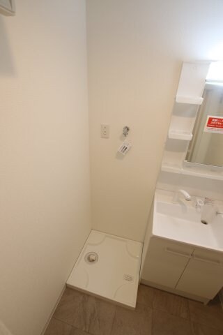 物件内観写真13　(室内洗濯機置き場)