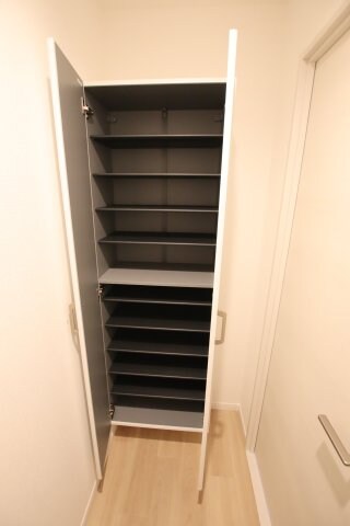 物件内観写真7　(シューズボックス)