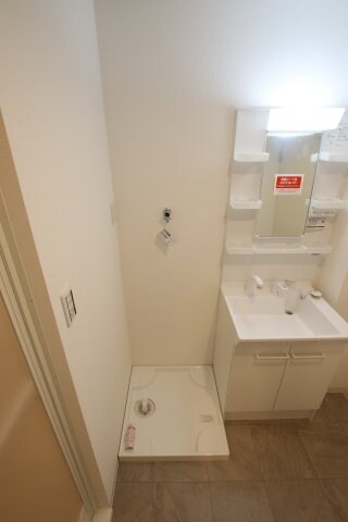 物件内観写真12　(室内洗濯機置き場)