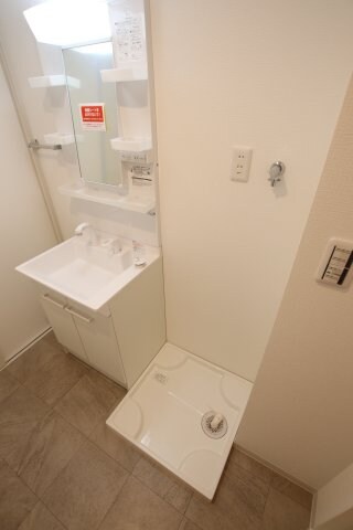 物件内観写真12　(室内洗濯機置き場)