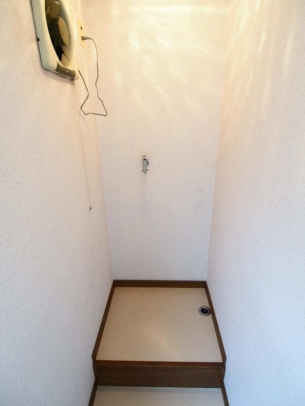 建物設備(室内洗濯機置場)