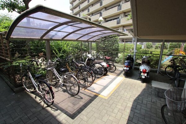 建物設備(駐輪場)