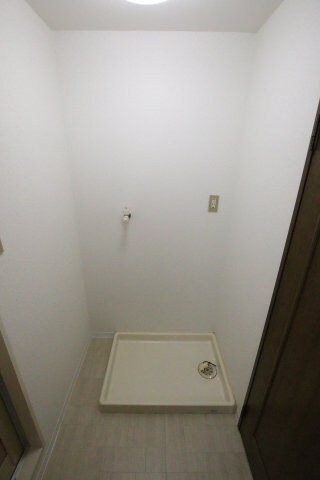 物件内観写真18　(室内洗濯機置場)
