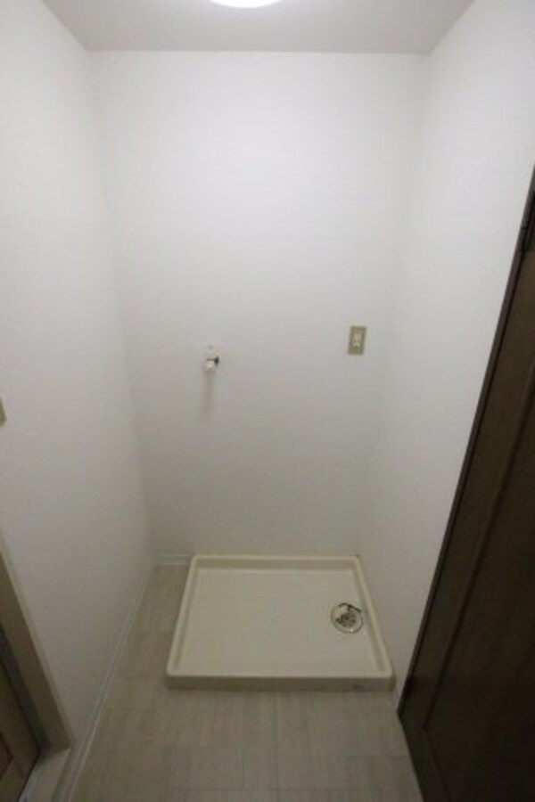 建物設備(室内洗濯機置場)