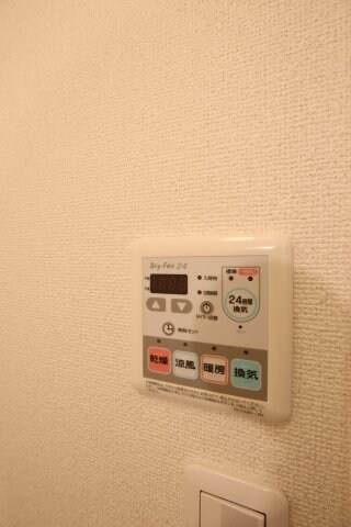 物件内観写真15　(浴室乾燥機)