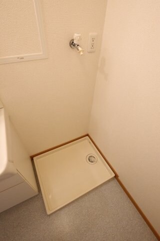 物件内観写真16　(室内洗濯機置場)