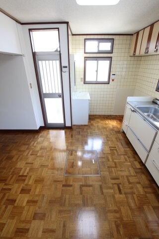 物件内観写真13　(キッチンスペース)