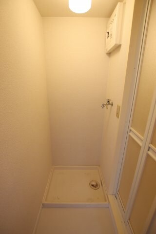 物件内観写真10　(洗濯パン)