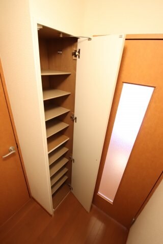 物件内観写真7　(シューズボックス)