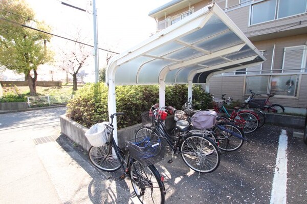 建物設備(駐輪場)