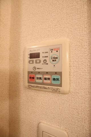 物件内観写真11　(浴室乾燥機)