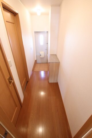 物件内観写真16　(廊下)