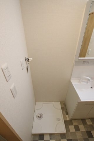 物件内観写真22　(室内洗濯機置場)