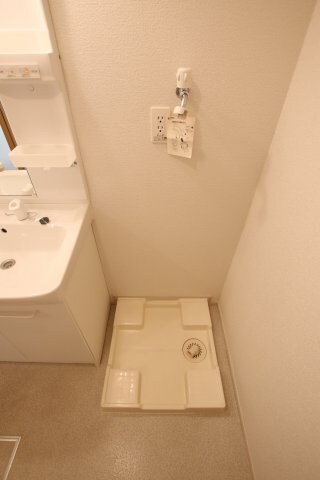 物件内観写真12　(室内洗濯機置場)