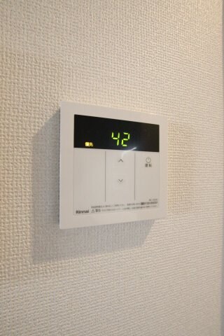 物件内観写真25　(給湯器)