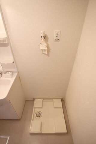 物件内観写真13　(室内洗濯機置き場)