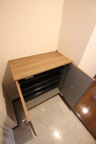 物件内観写真7　(下駄箱)