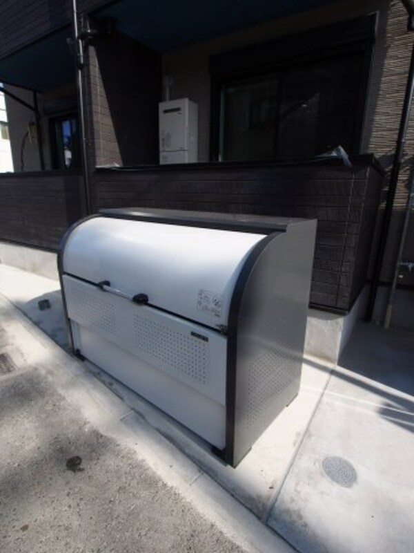 建物設備(敷地内ごみ置き場)