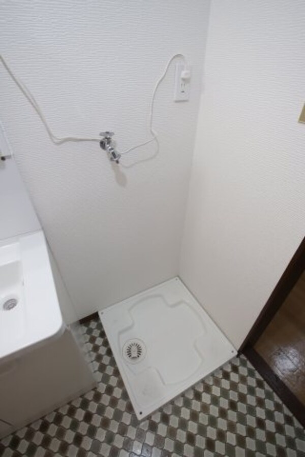 建物設備(室内洗濯機置き場)