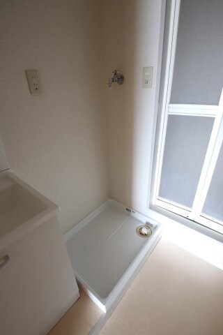 物件内観写真14　(室内洗濯機置場)