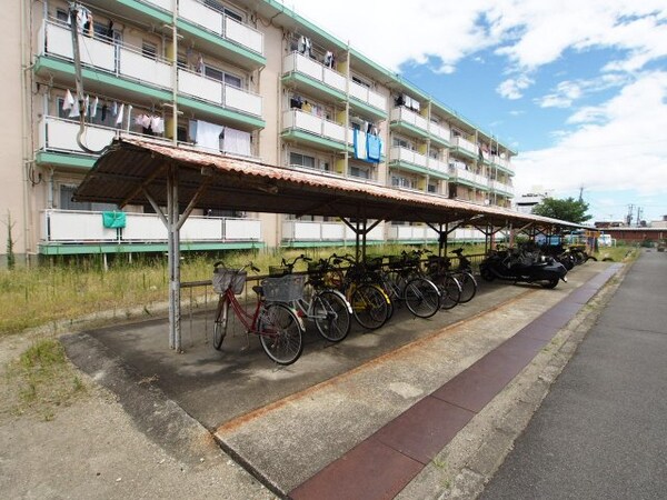 建物設備(駐輪場)
