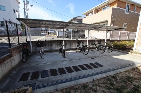 建物設備(駐輪場)