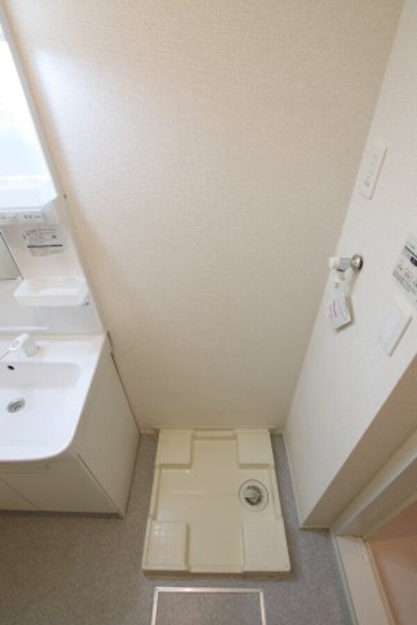 建物設備(室内洗濯機置場)