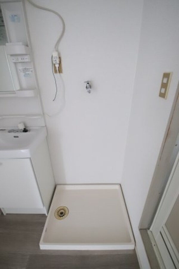 建物設備(室内洗濯機置場)