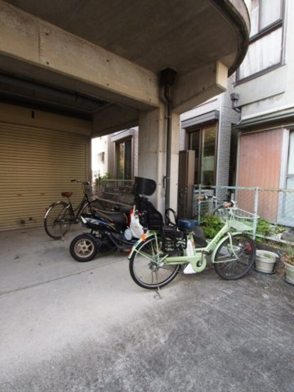 建物設備(駐輪スペース)