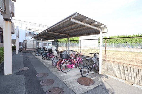 建物設備(駐輪場)