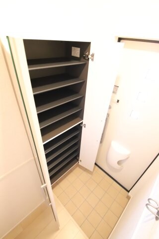 物件内観写真7　(シューズボックス)