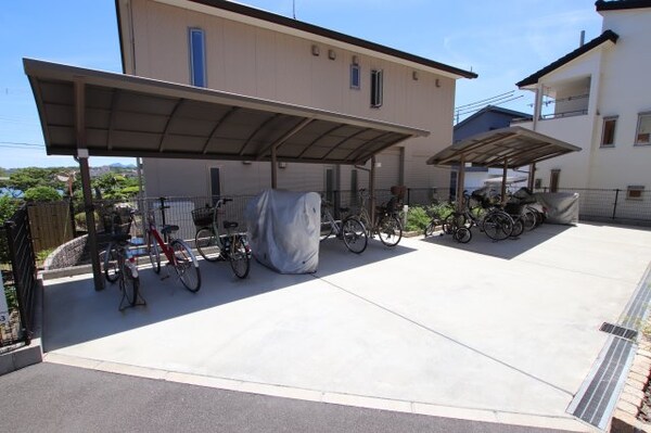 建物設備(駐輪場)