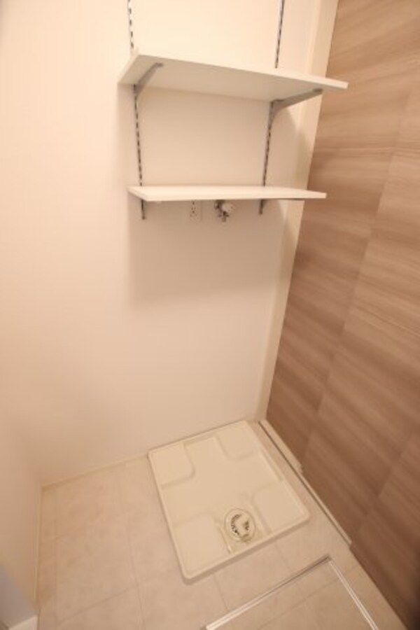 建物設備(室内洗濯機置場)