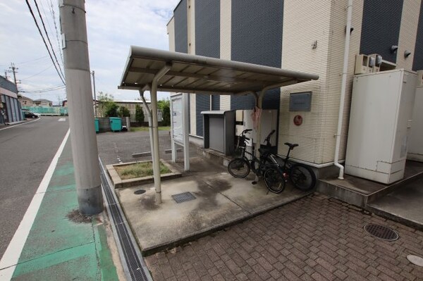 建物設備(駐輪場)